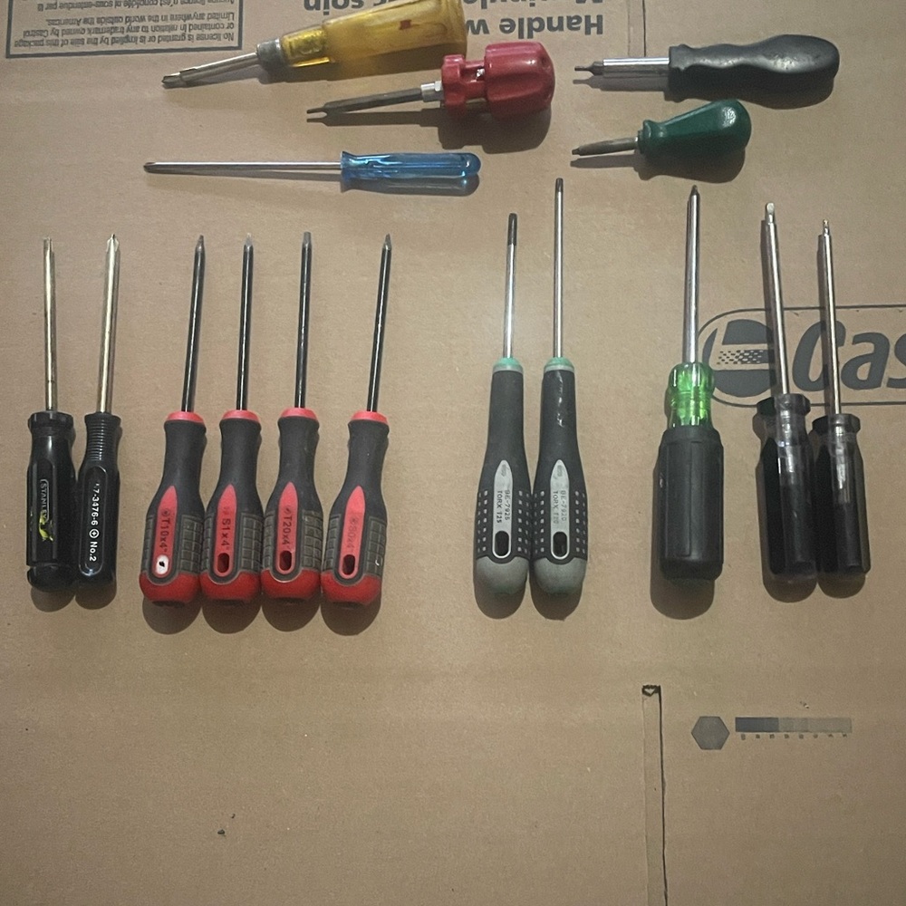 BUNDLE DEAL. Assorted Screwdriver Set with Multiple Colors